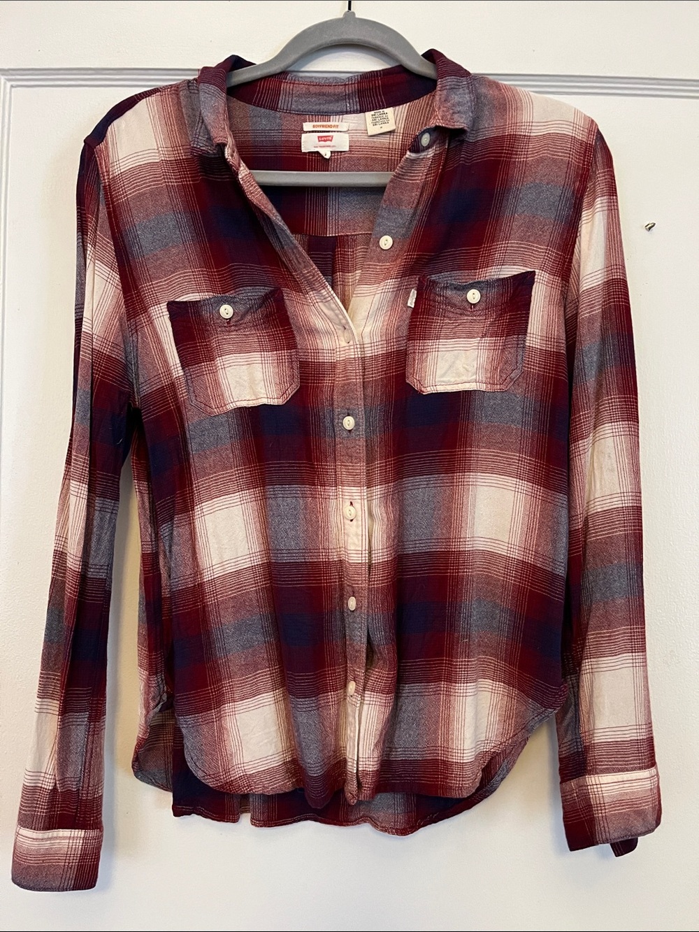Women's Levi’s Plaid Button-Down Flannel Boyfriend Fit